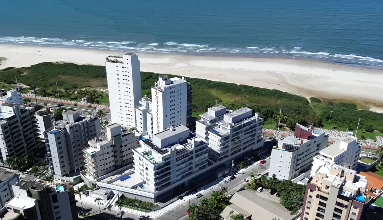 Apartamento de Alto Padrão no Edifício Grand Cayman – Caiobá