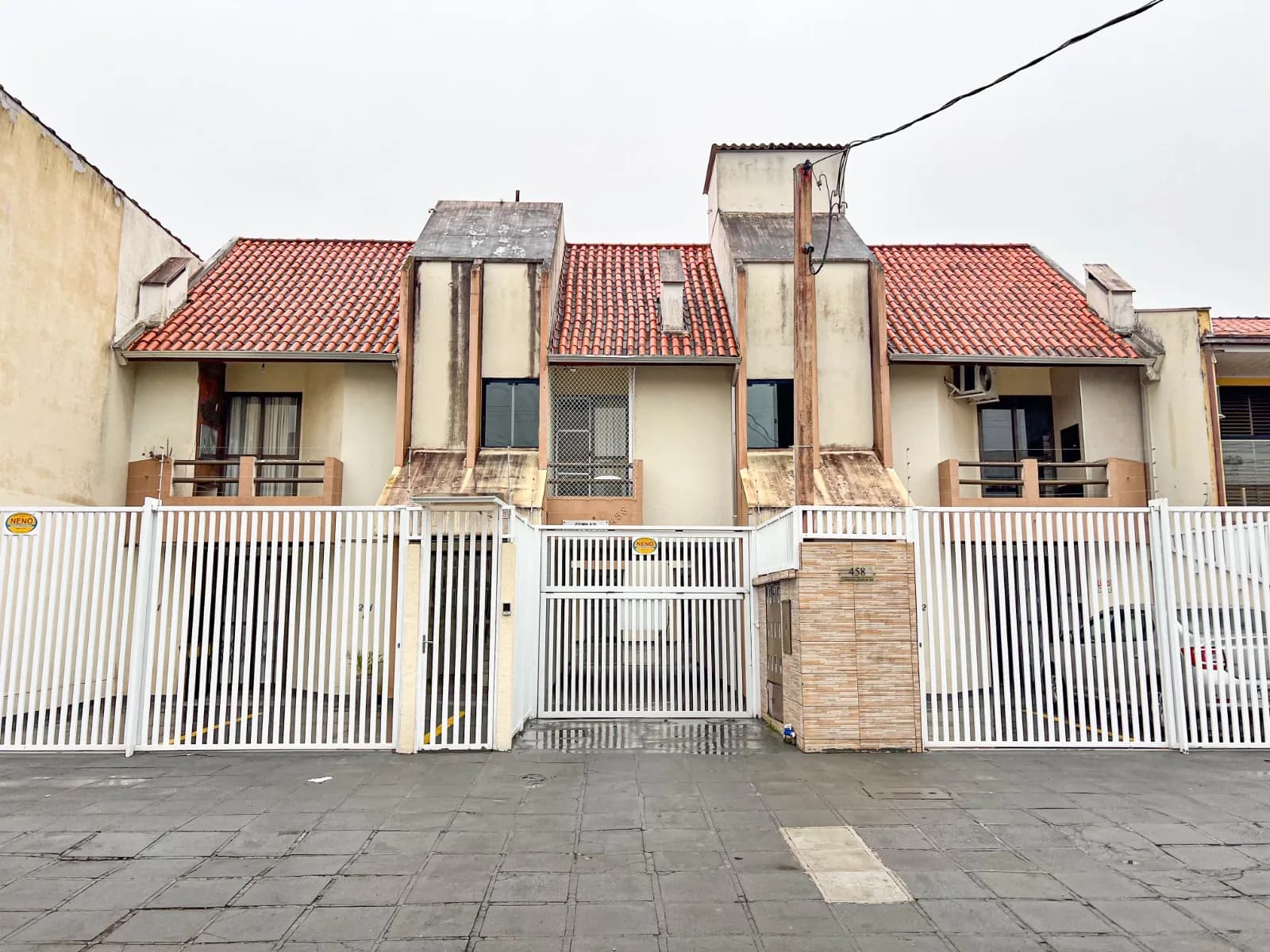 Apartamento 3 Dormitórios a 500m do Mar em Caiobá