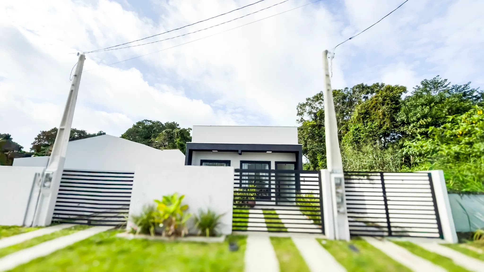 MODERNIDADE, CONFORTO E SOFISTICAÇÃO A APENAS 850 METROS DO MAR!